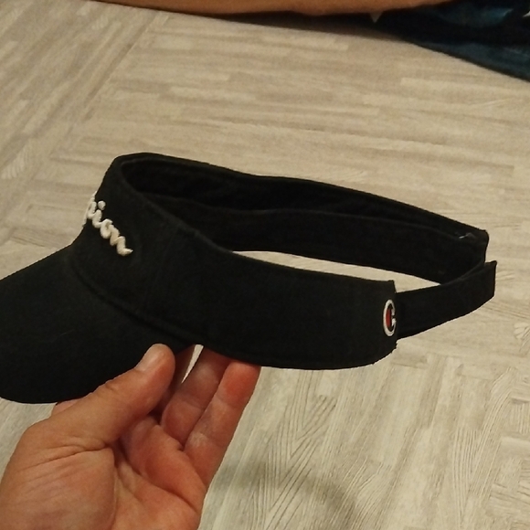 Champion Classic Black Visor - Picture 2 of 5